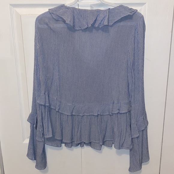 American eagle v-neck flowy blouse - Picture 4 of 4